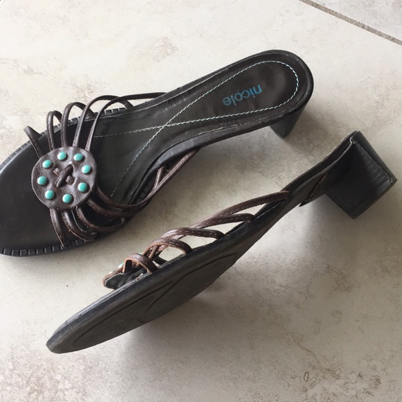 Nicole 8.5 brown sandals w turquoise - Picture 2 of 2